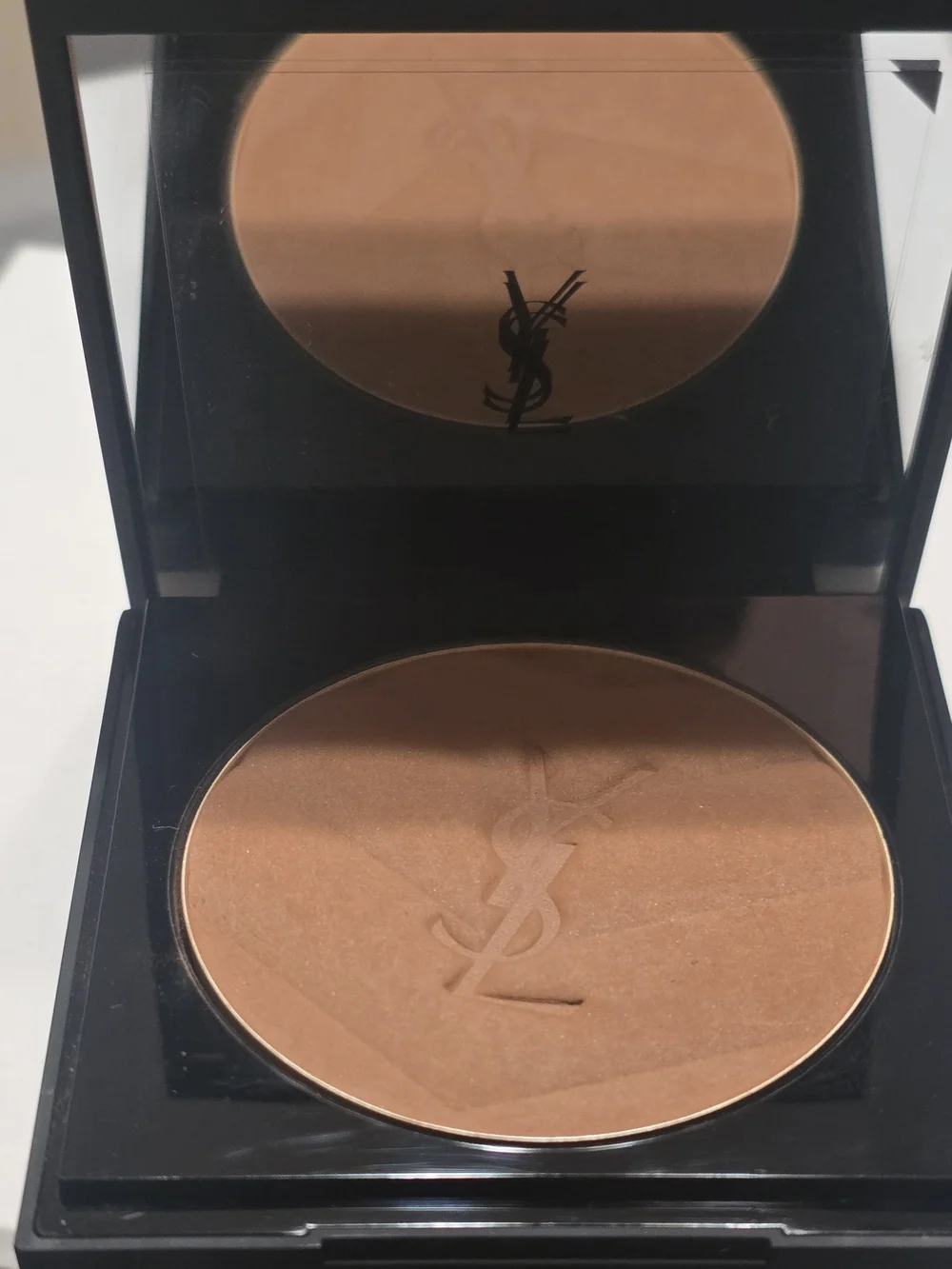 Yves Saint Laurent Matte Bronzer Powder In Shade 3 Medina